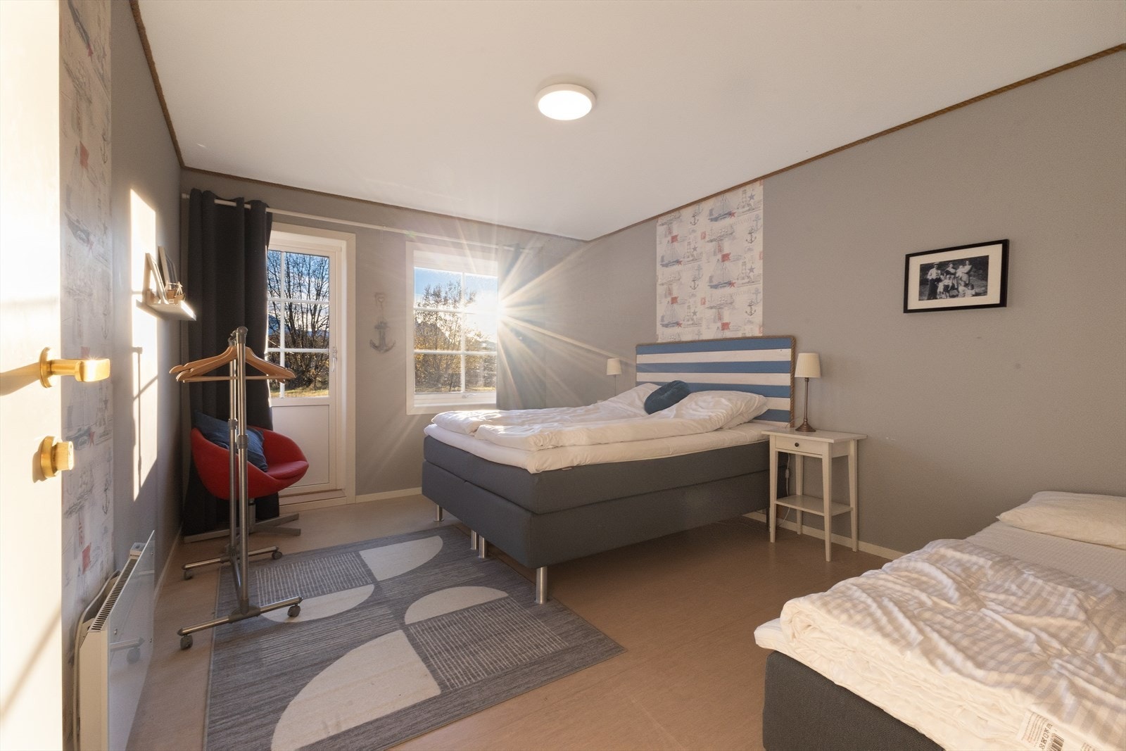 Rom 2 med inn/utgang til utvendige arealer. Galleribilde