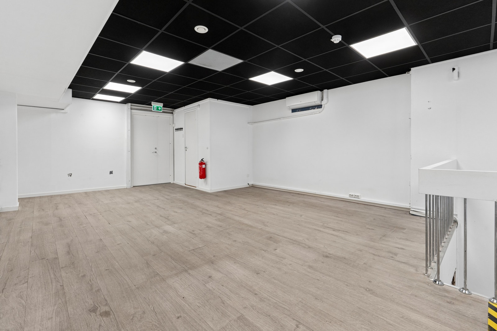 Lyst og åpent lokale med fleksibel planløsning og god utnyttelse av arealet Galleribilde