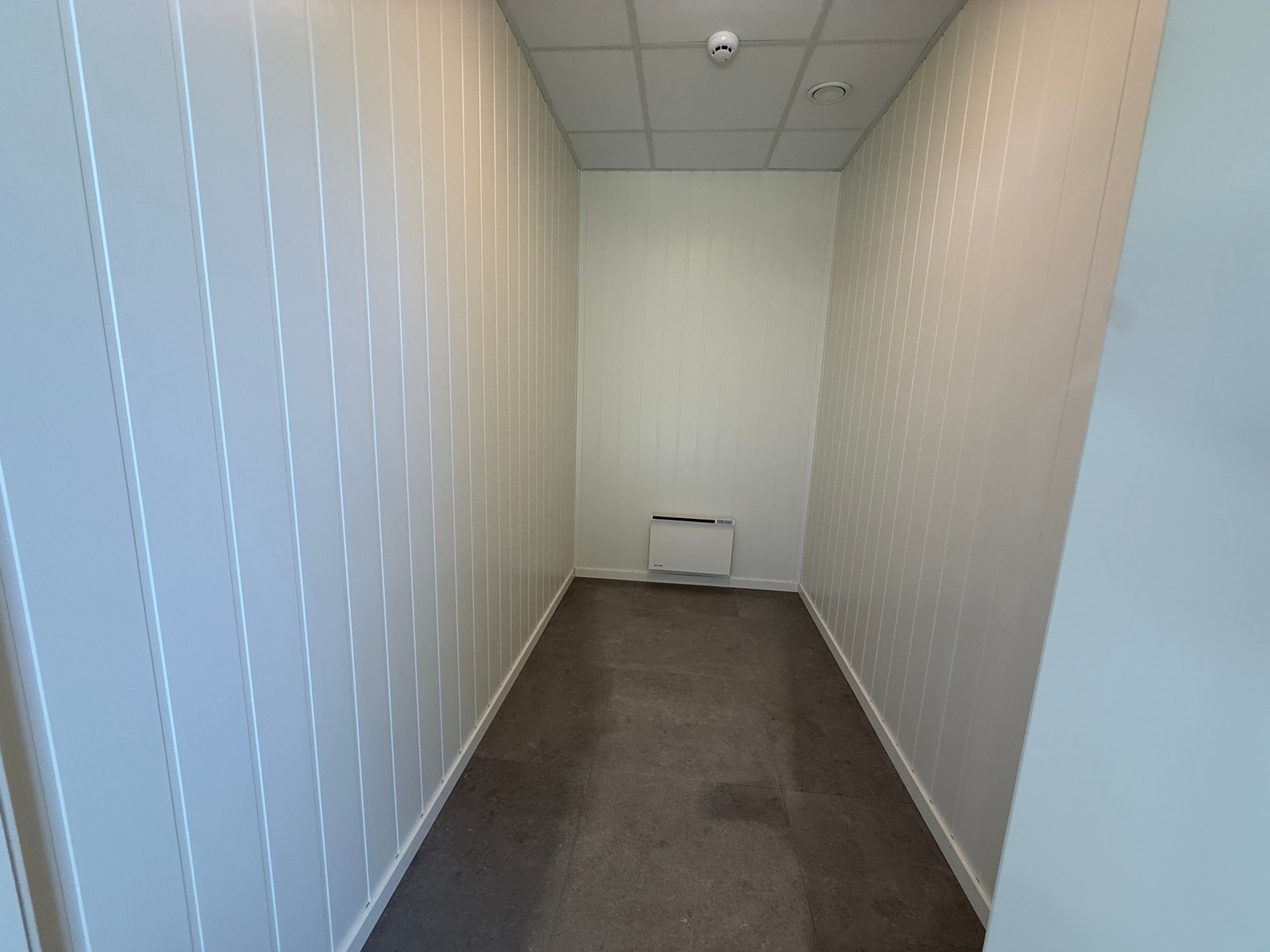 Seksjon 1 - Bod/Garderobe Galleribilde