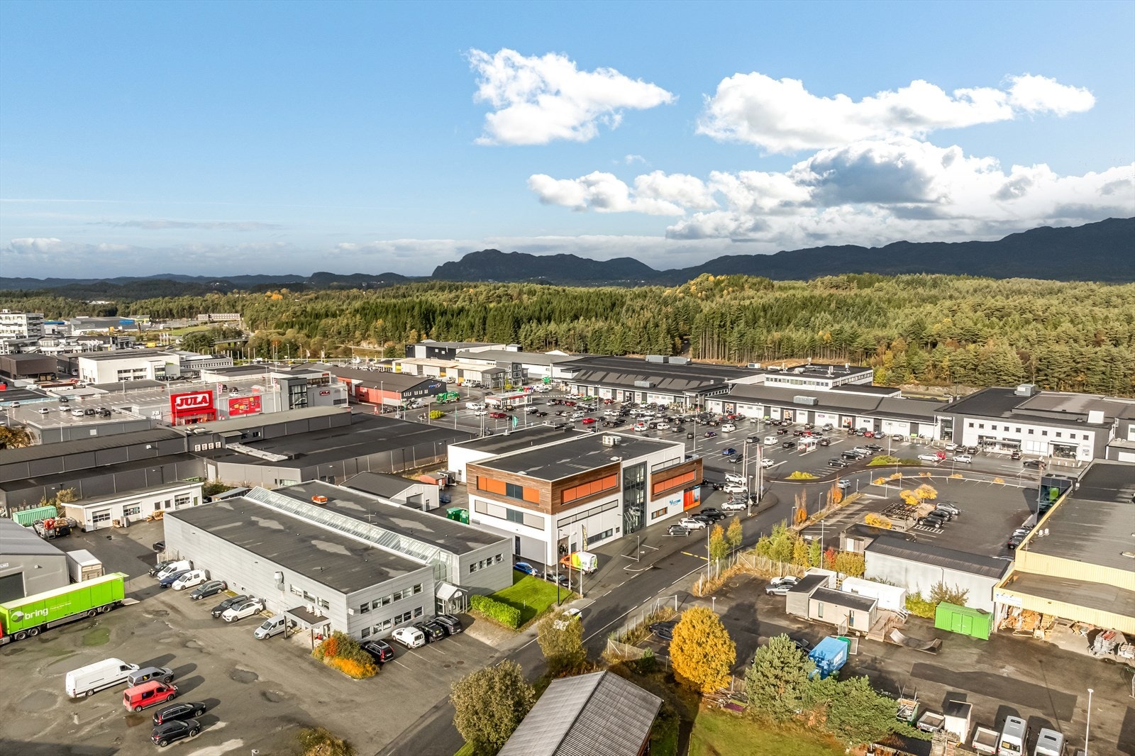 Ypperlig beliggenhet på Heiane Galleribilde