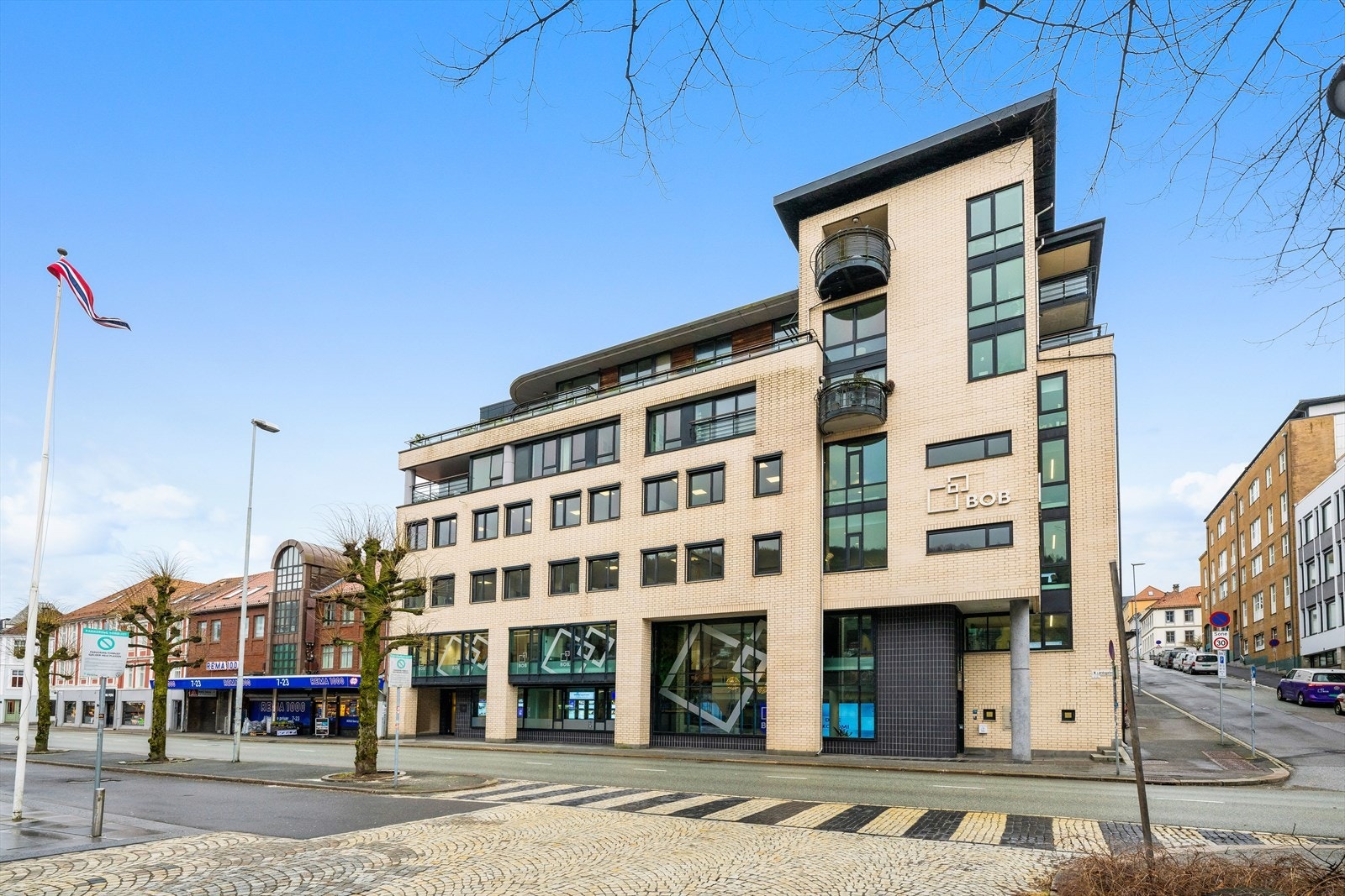 Velkommen til Nygårdsgaten 13-15 presentert av Stephane B. Trotta og EiendomsMegler1 Næringseiendom