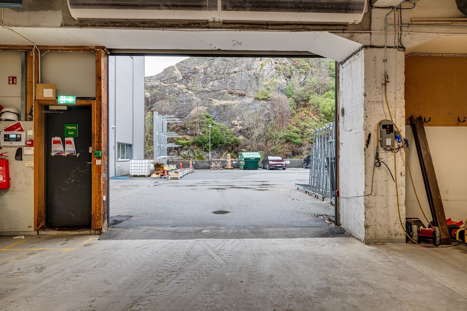 Rulleport ca. 4 x 3 meter.