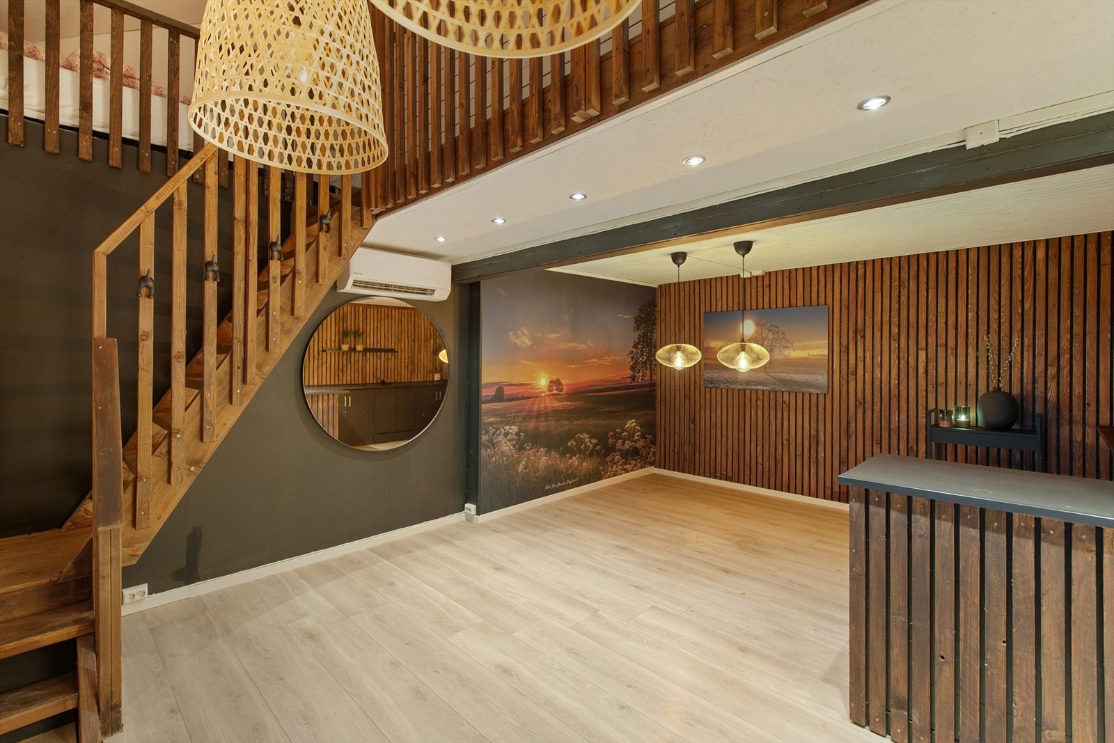 Allrom/atelier i uthus Galleribilde