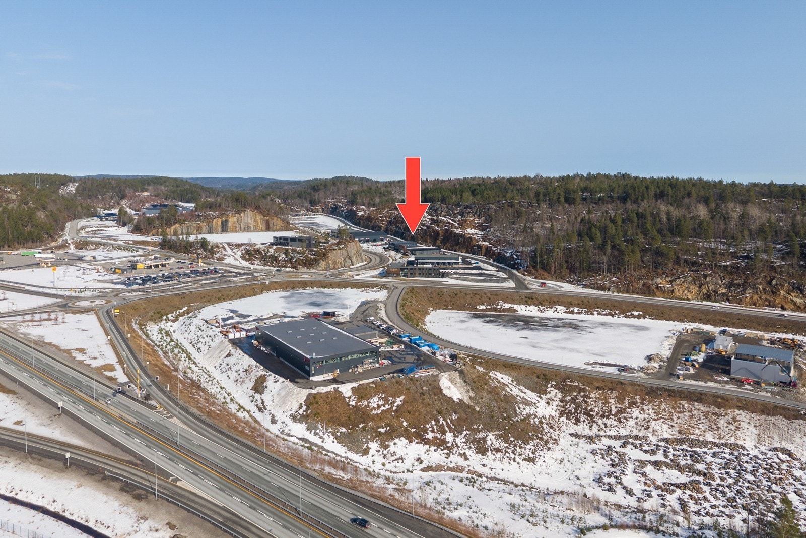 Oversiktsbilde. Kort vei ut til E-18. Galleribilde