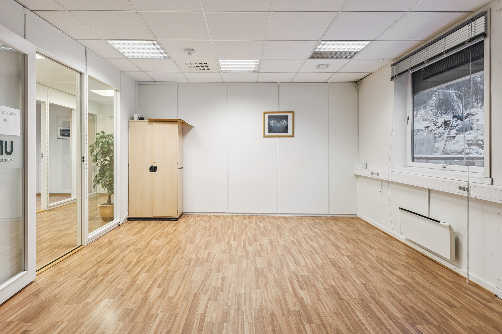 Kontor og 2.ets Galleribilde