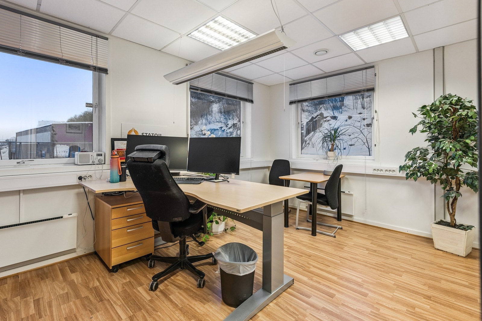 Kontor og 2.ets Galleribilde