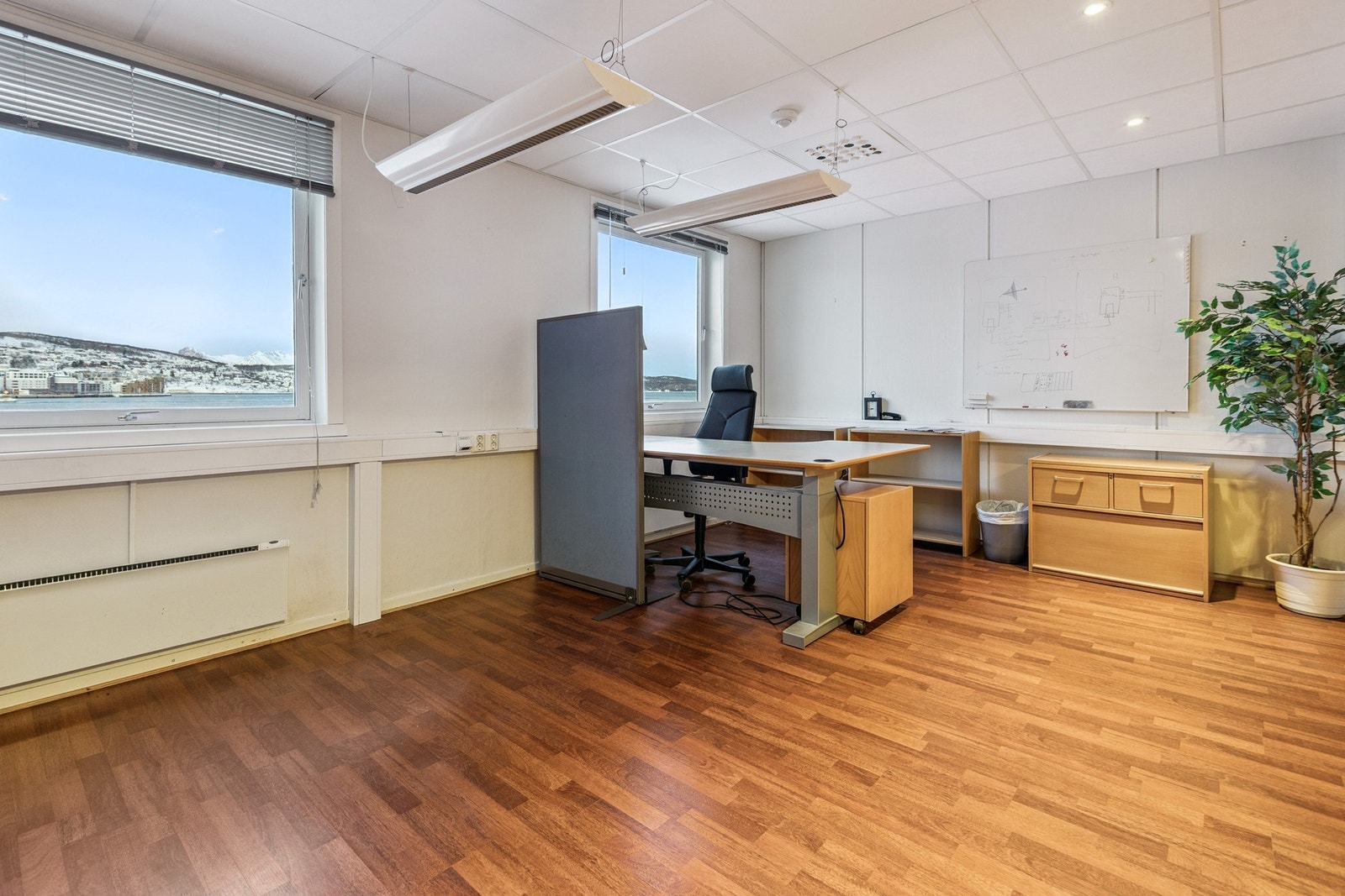 Kontor og 3.ets Galleribilde
