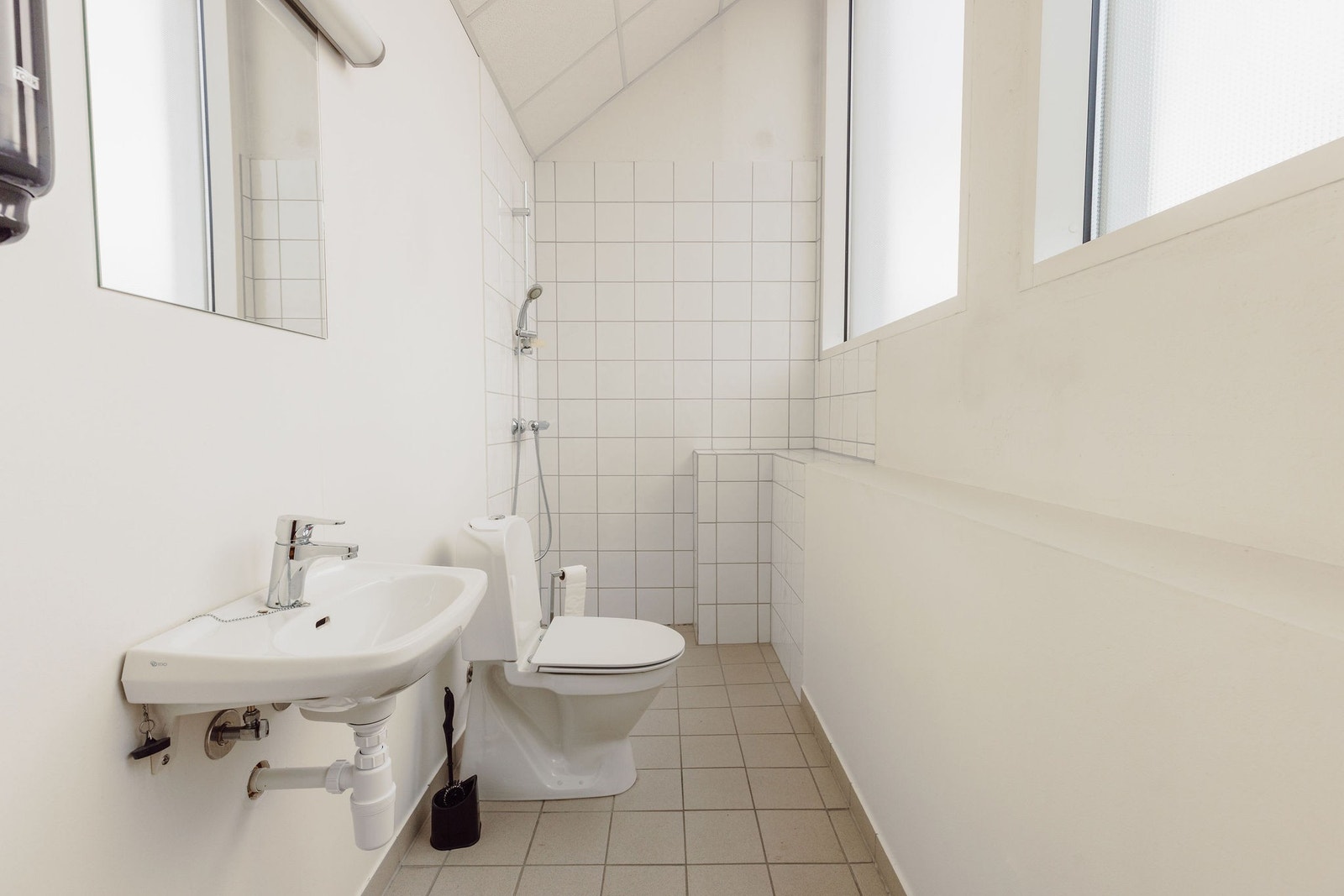 Eget WC rom i garderobe 1 Galleribilde