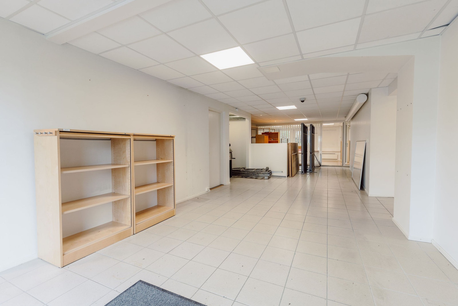 Romslig inngangsparti for showrom / utstilling / ekspedisjon Galleribilde