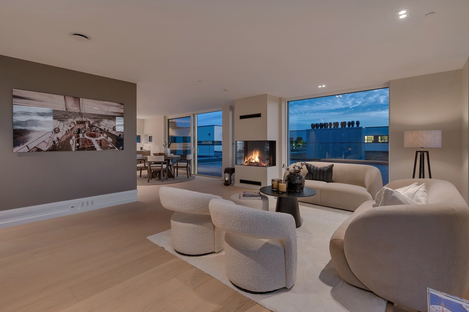 Velkommen til toppleilighet på Tangen Torv - Presentert av megler Terje Kvelland Skaara i Exbo Eiendomsmegling! Galleribilde