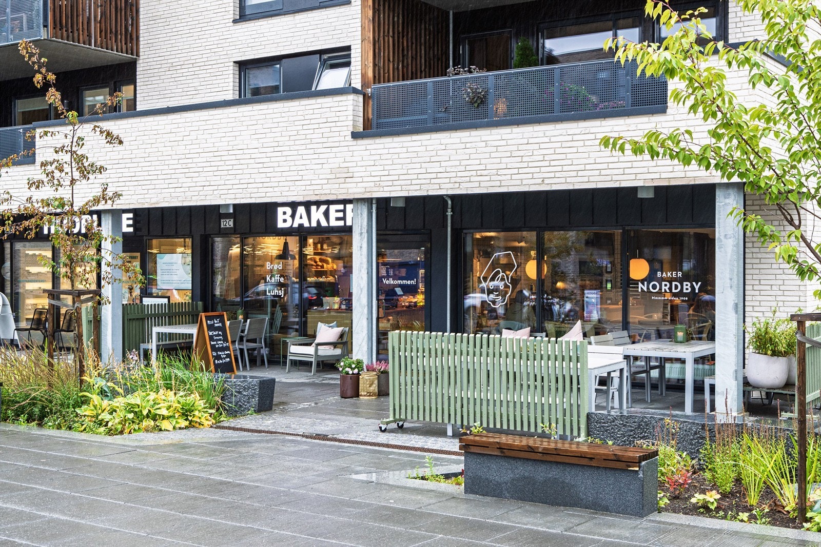 Baker Nordby har kveldsåpent noen kvelder i uken og serverer da bla. nydelig italiensk pizza Galleribilde