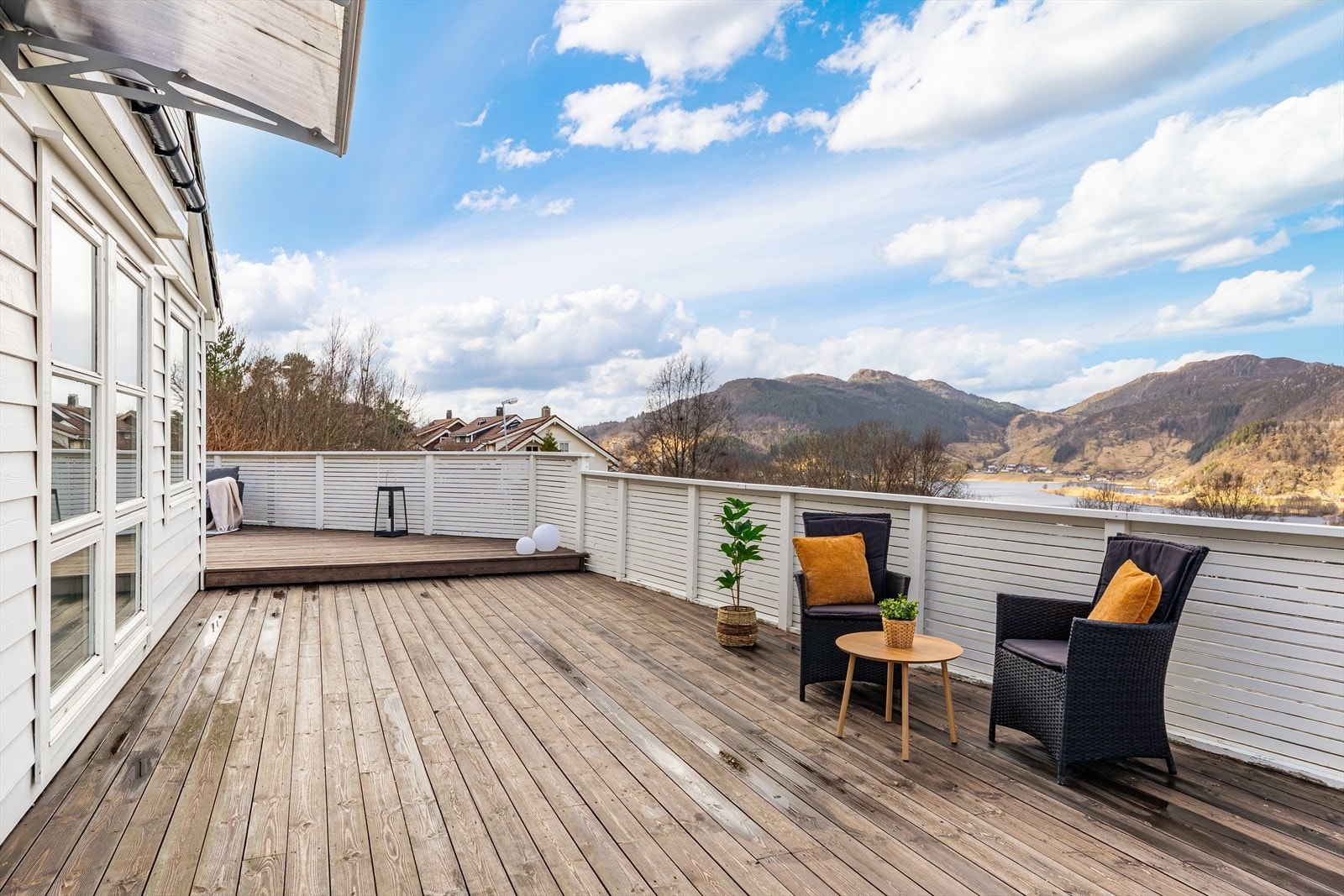 - Nyt gode solforhold her midtsommers - Galleribilde