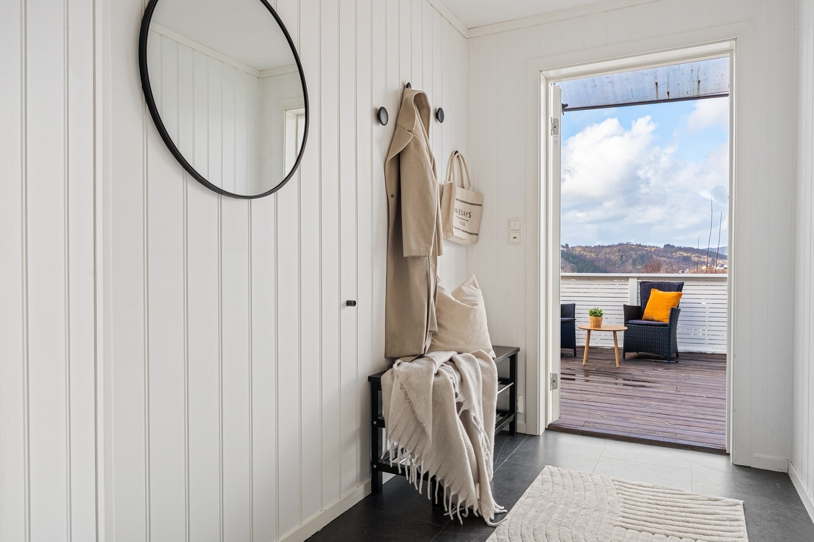 - Entréen måler 5,2 m² - Galleribilde