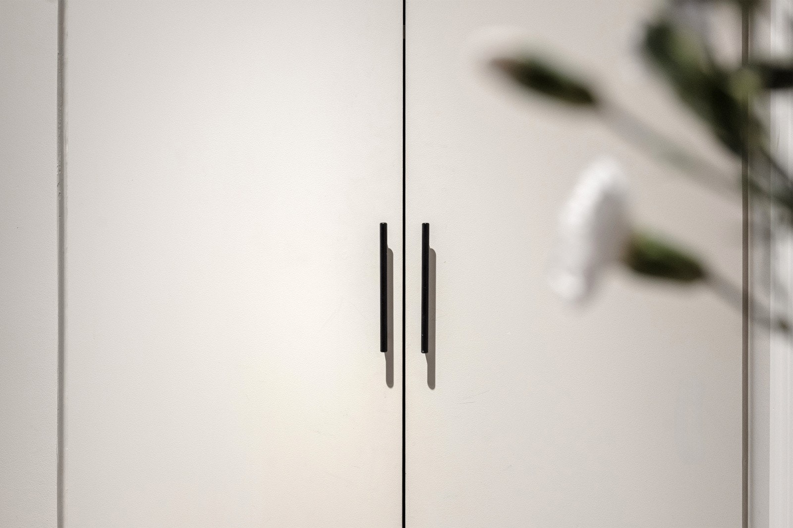 Det er også mulighet for installasjon av opplegg for vaskemaskin i en av garderobene. Galleribilde