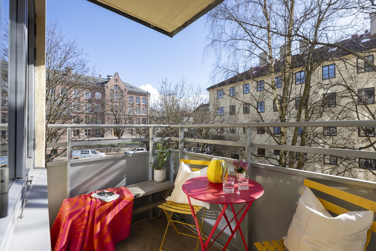 Velkommen til Sofies Gate 60, en lys og lekker hjørneleilighet med attraktiv beliggenhet på Bolteløkka/Bislett. Galleribilde