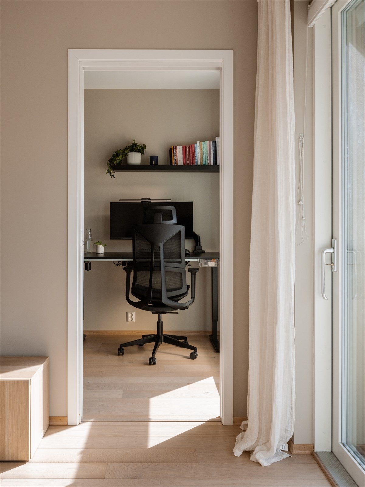 Soverom tre har tilgang direkte fra stuen. Galleribilde
