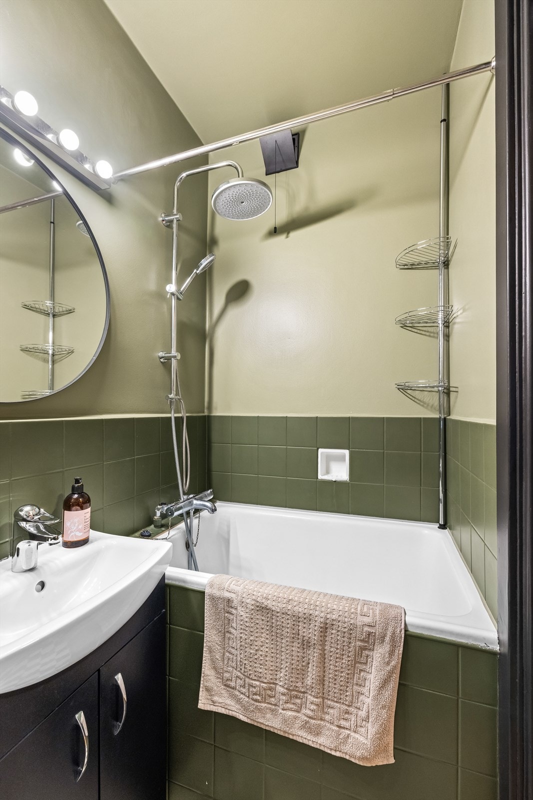 Kombinert badekar og dusj. Galleribilde