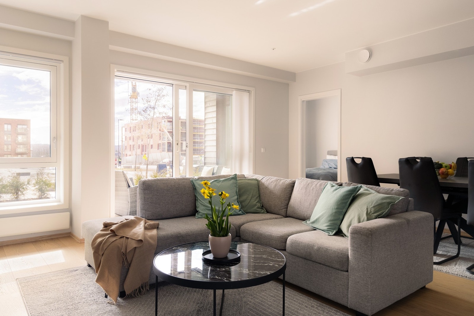 Den åpne planløsningen gir gode møbleringsmuligheter. Galleribilde