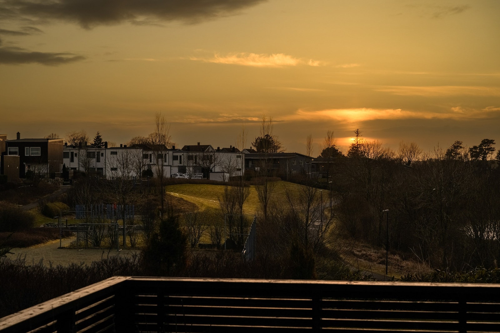Området på Kvernaland er barnevennlig, med gangavstand til både Frøyland skule og flere barnehager. Galleribilde