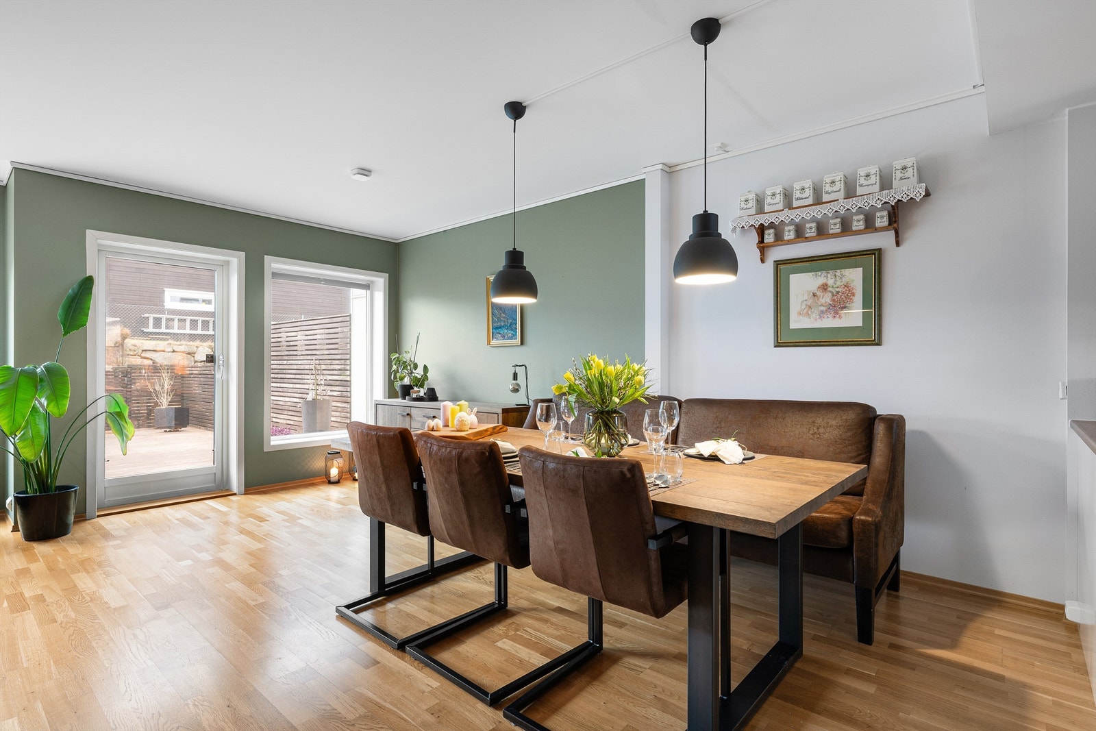 Åpen stue/kjøkken løsning i stue. Galleribilde