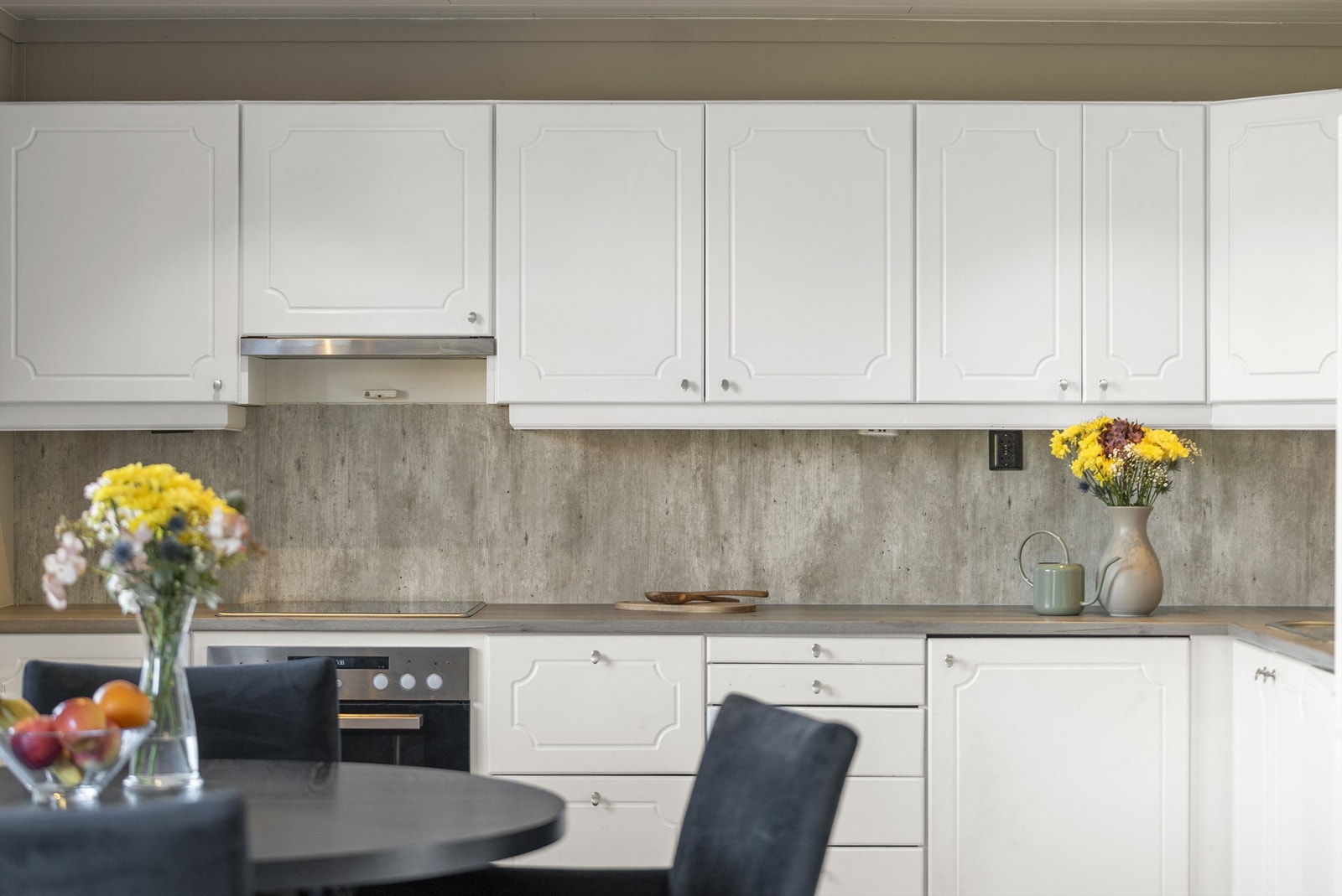 Lyst og pent kjøkken. Galleribilde