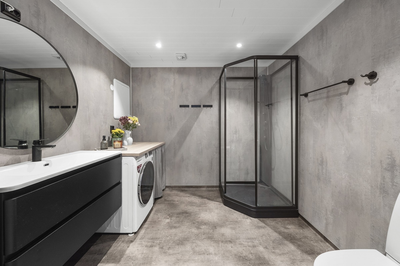 Baderom som ble total oppgradert i 2022. Galleribilde