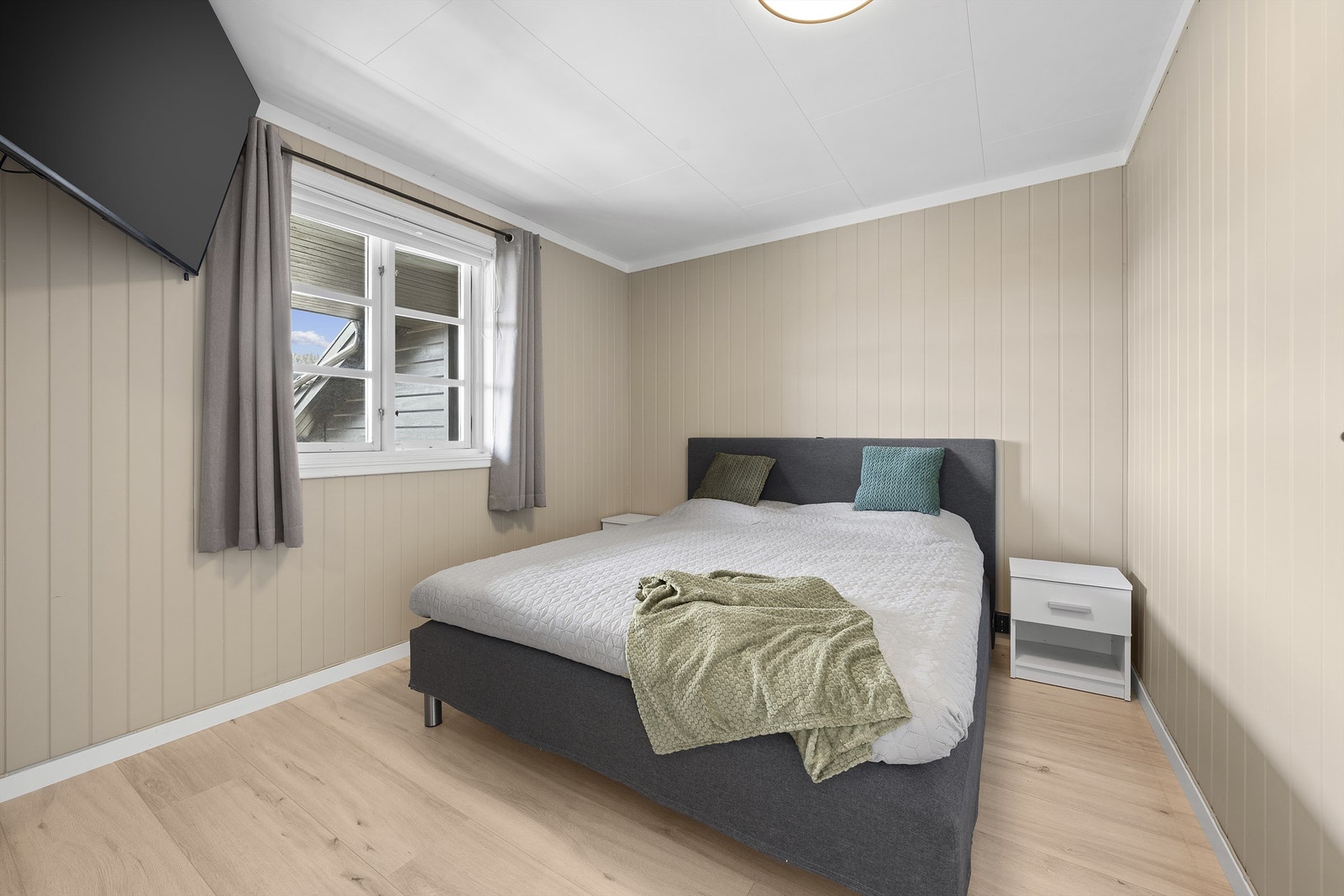 Hovedsoverom med walk-in closet. Galleribilde