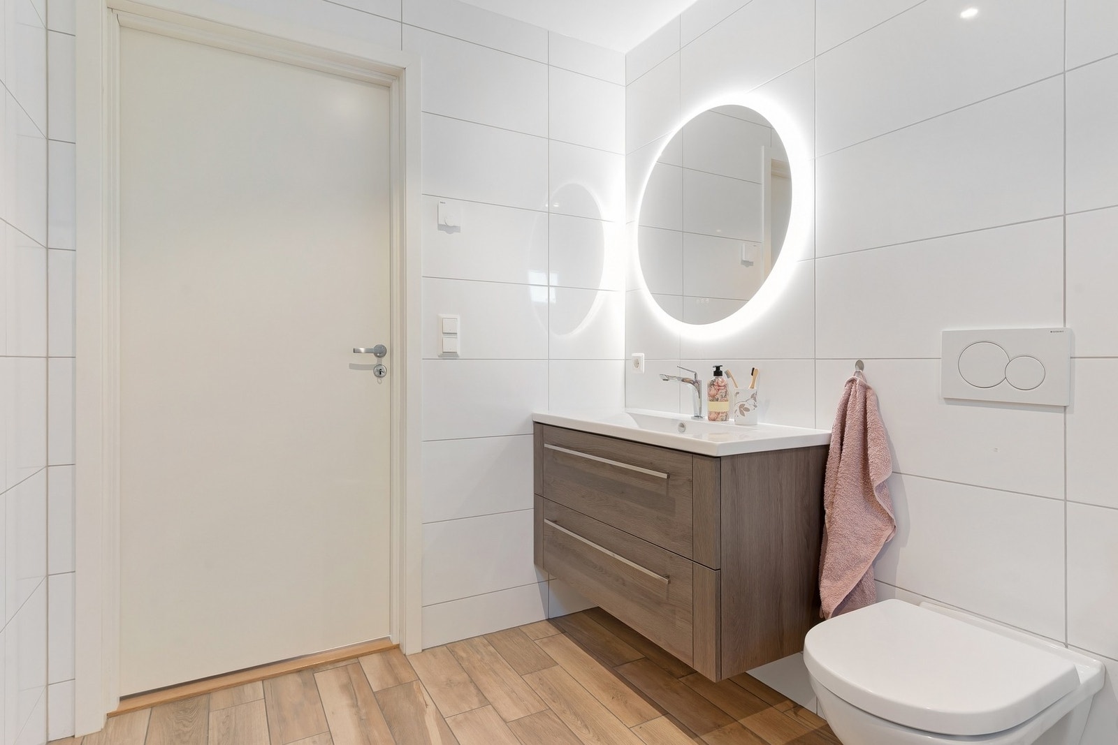 Badet er på ca. 6 kvm Galleribilde