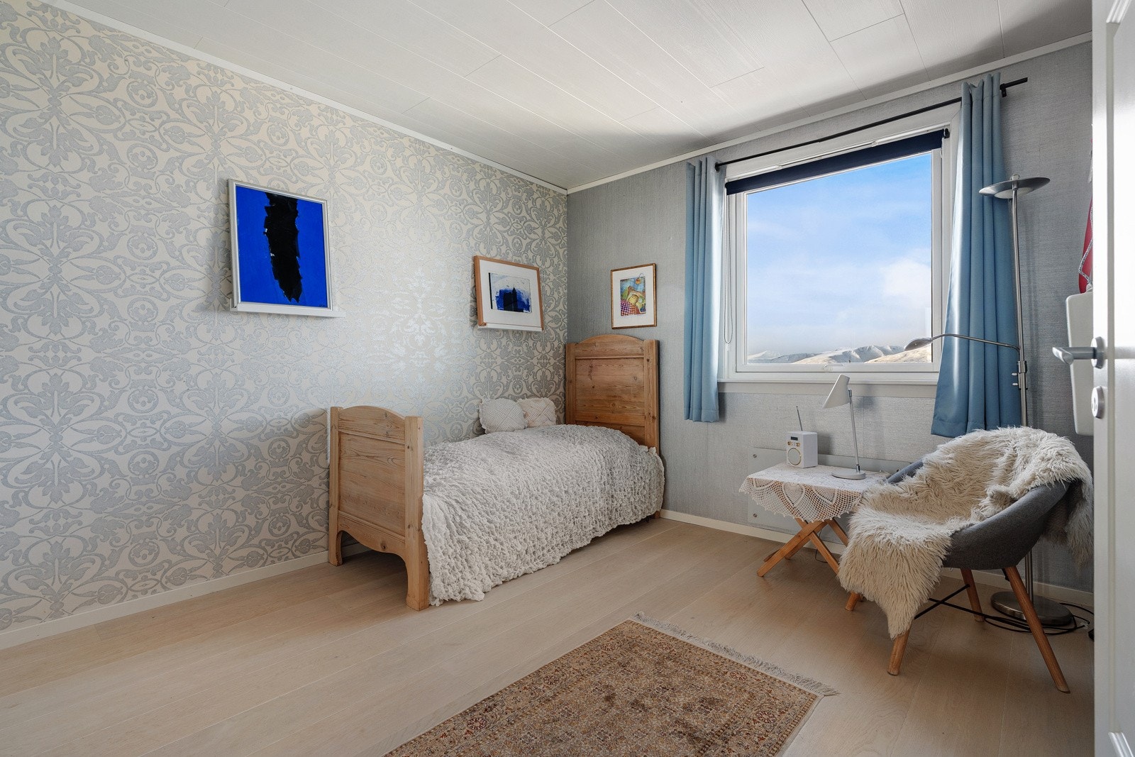 Leiligheten har totalt 2 soverom av fin størrelse.