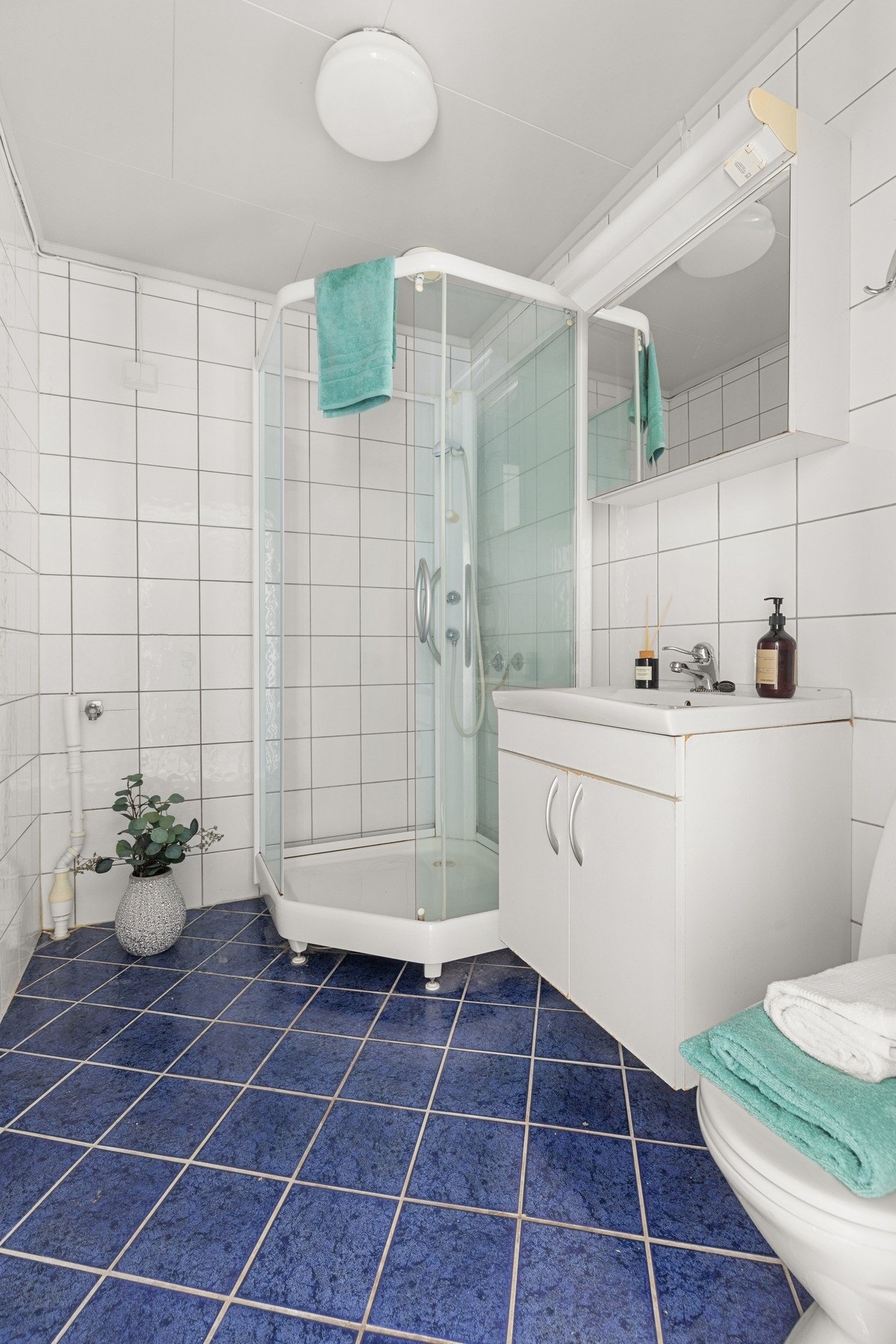 Badet kan benyttes som det står i dag, men er modent for oppgradering. Galleribilde