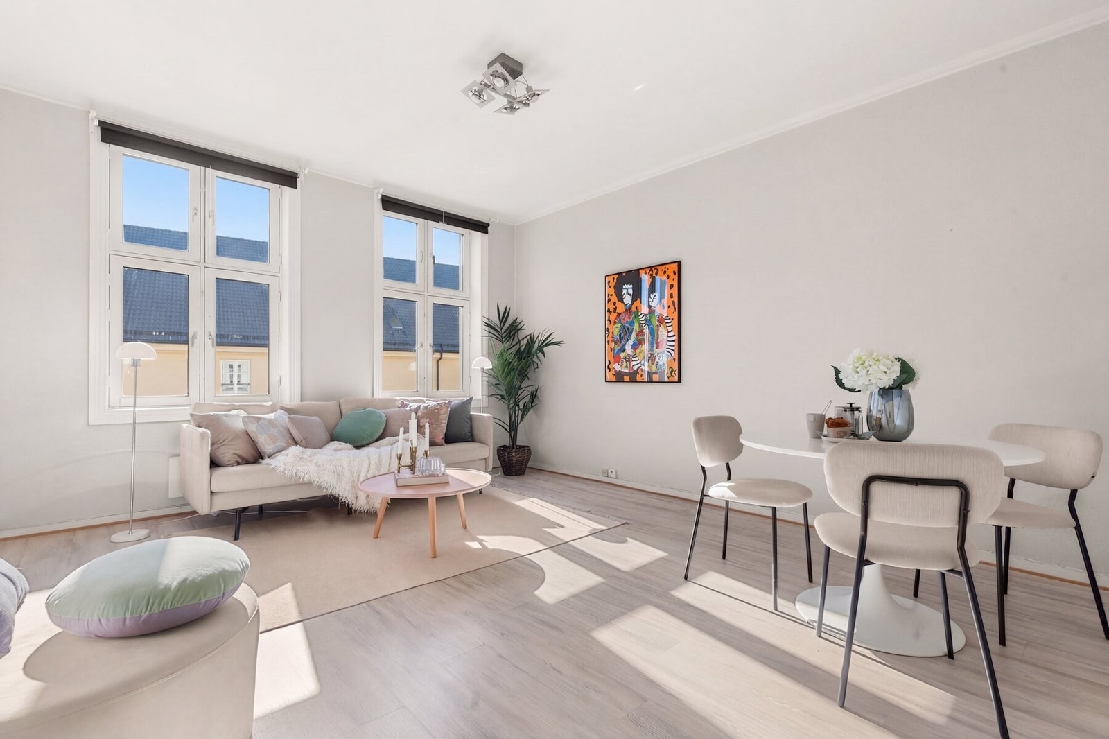 Velkommen til Lakkegata 64 A - presentert av Henrik Nylænder Nilsen v. PrivatMegleren Komplett. Galleribilde