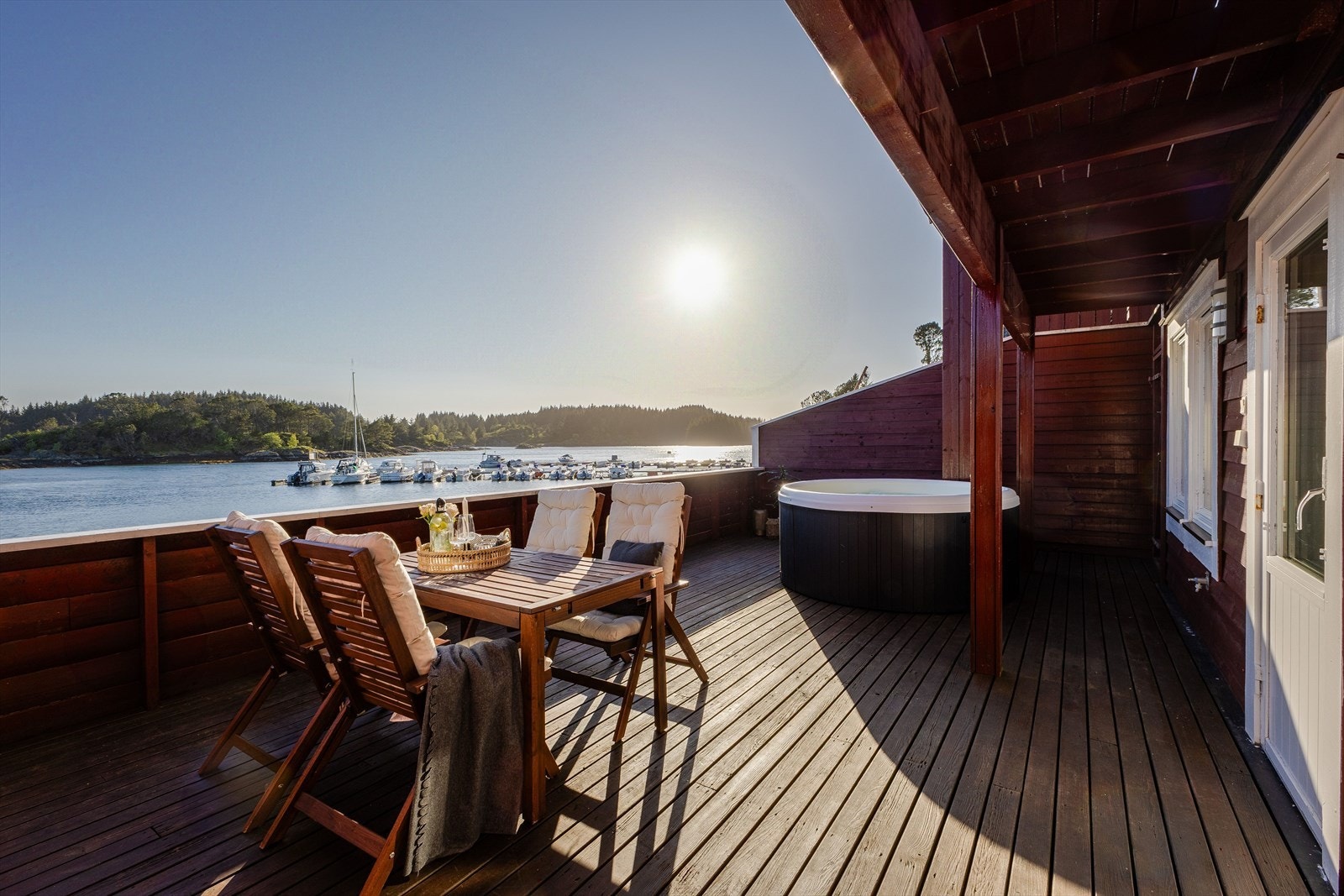 Solrik og skjermet terrasse Galleribilde