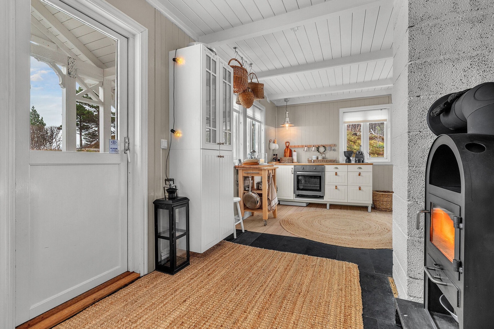 Gang med utgang til terrasse Galleribilde