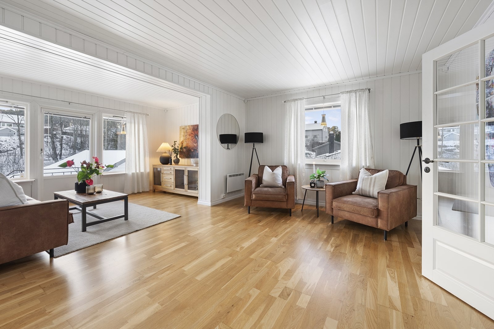 Fra stuen er det utgang til terrasse Galleribilde