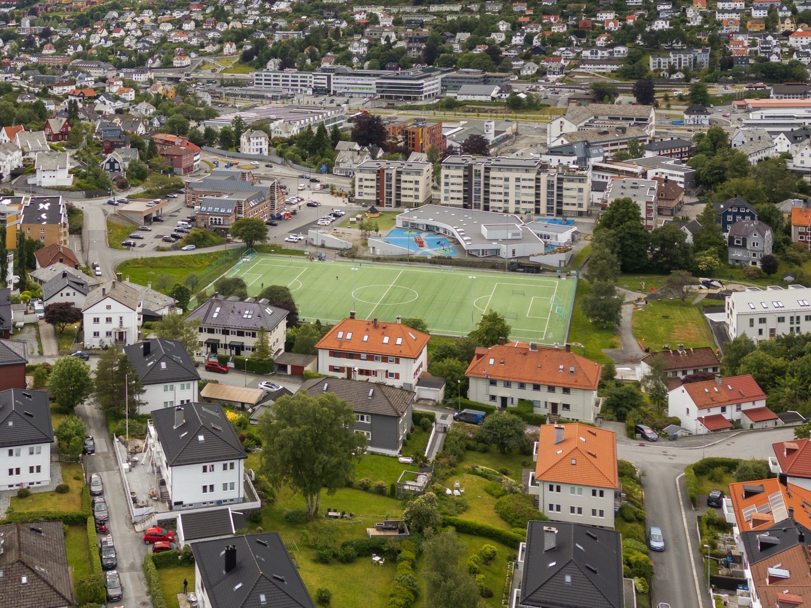 Området passer for mennesker i alle livsfaser, og utmerker seg ved å oppfylle en rekke viktige behov - enten det gjelder tilgjengelighet, trivsel eller aktivitetstilbud. Galleribilde