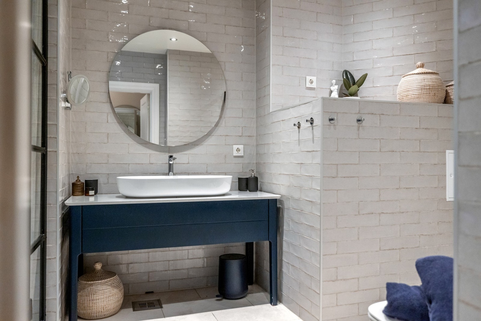 Badet ble pusset opp i 2017 og fremstår som moderne og funksjonelt. Galleribilde