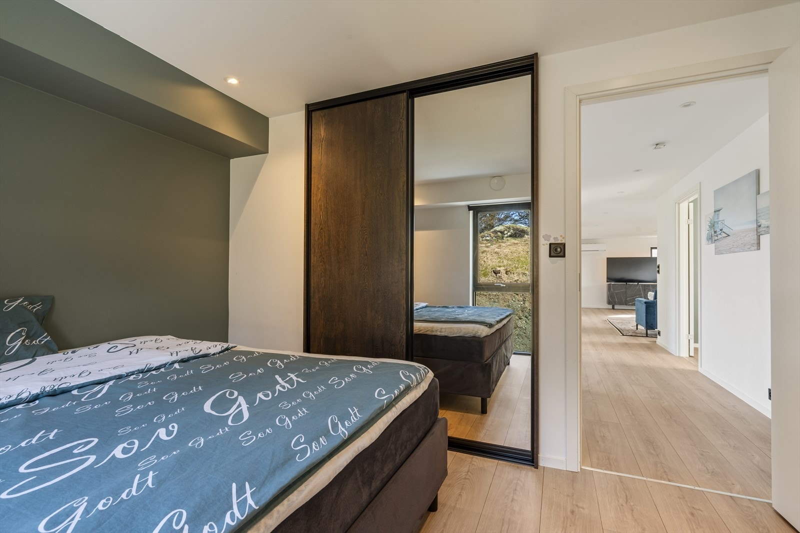 Soverom nr. 1 Galleribilde