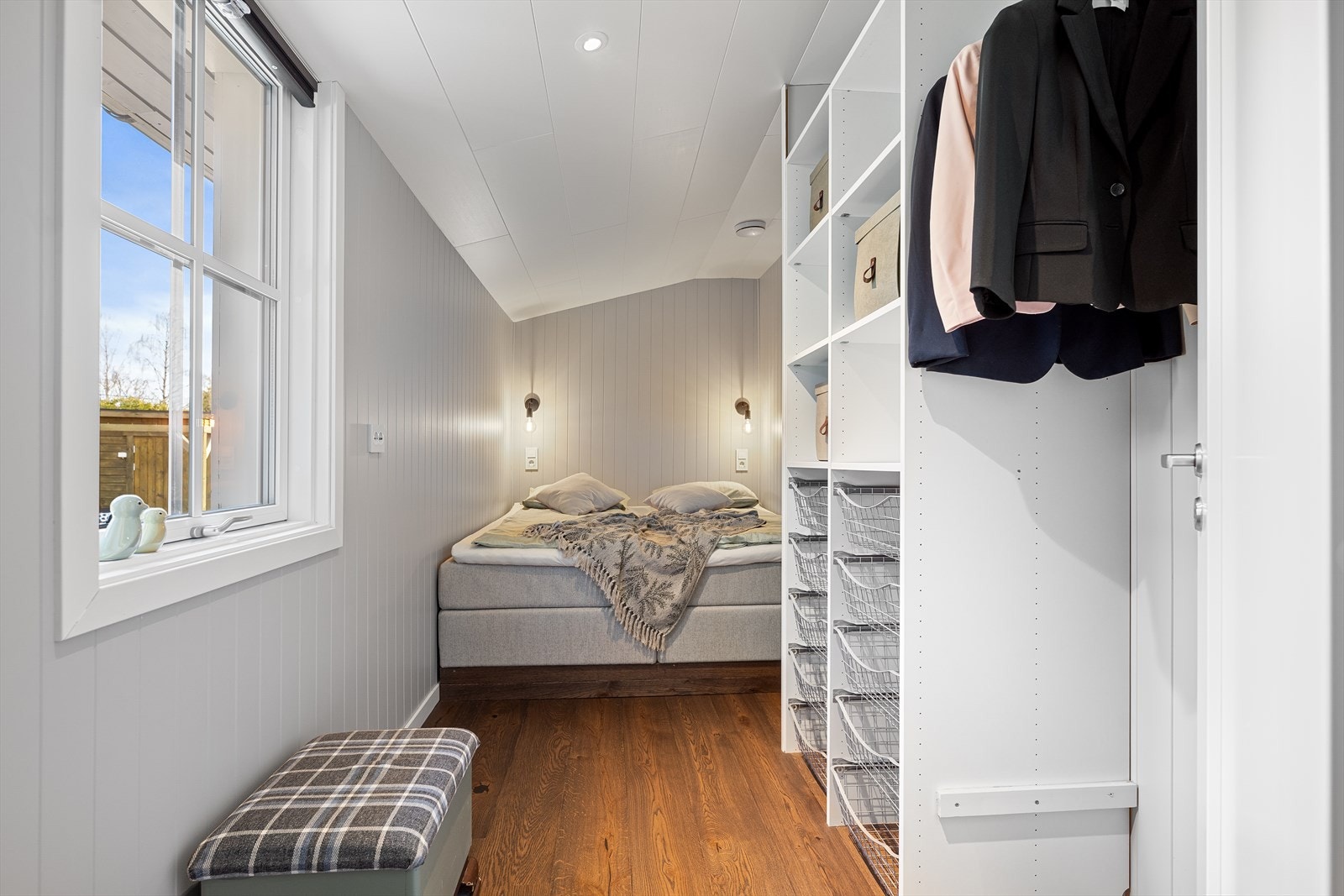 Dette rommet ble ombygget fra to boder, men har ikke blitt søkt bruksendring for. Galleribilde