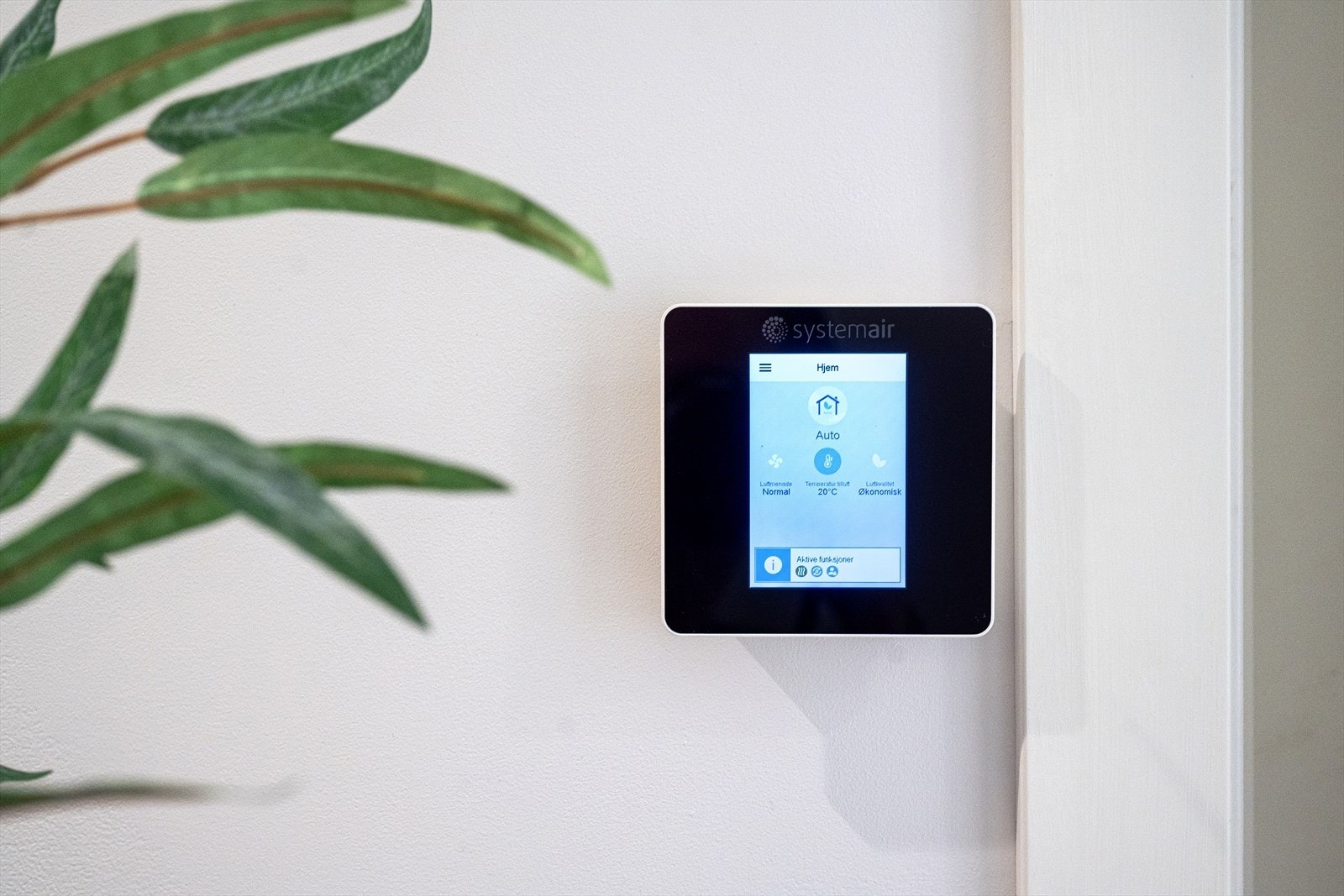 Leiligheten er også utstyrt med balansert ventilasjonsanlegg med varmegjenvinning for et sunt inneklima og lavere boutgifter. Galleribilde