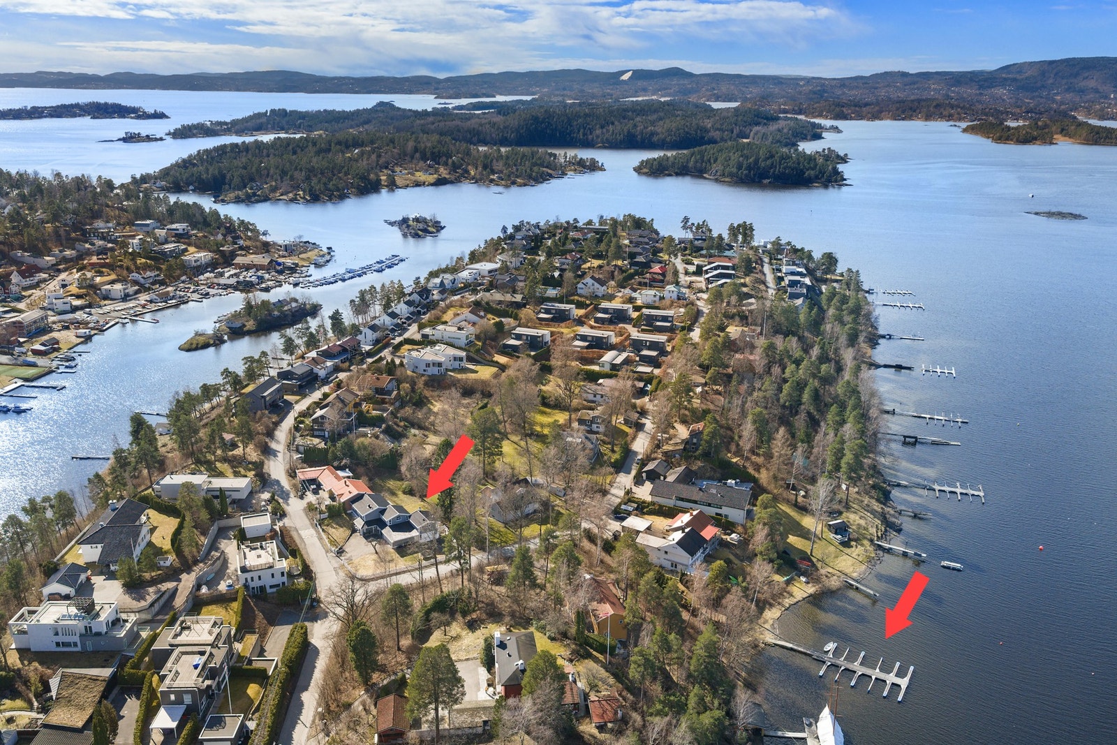 Flott beliggenhet med umiddelbar nærhet til sjøen og båtplass i Koksabukta. Galleribilde