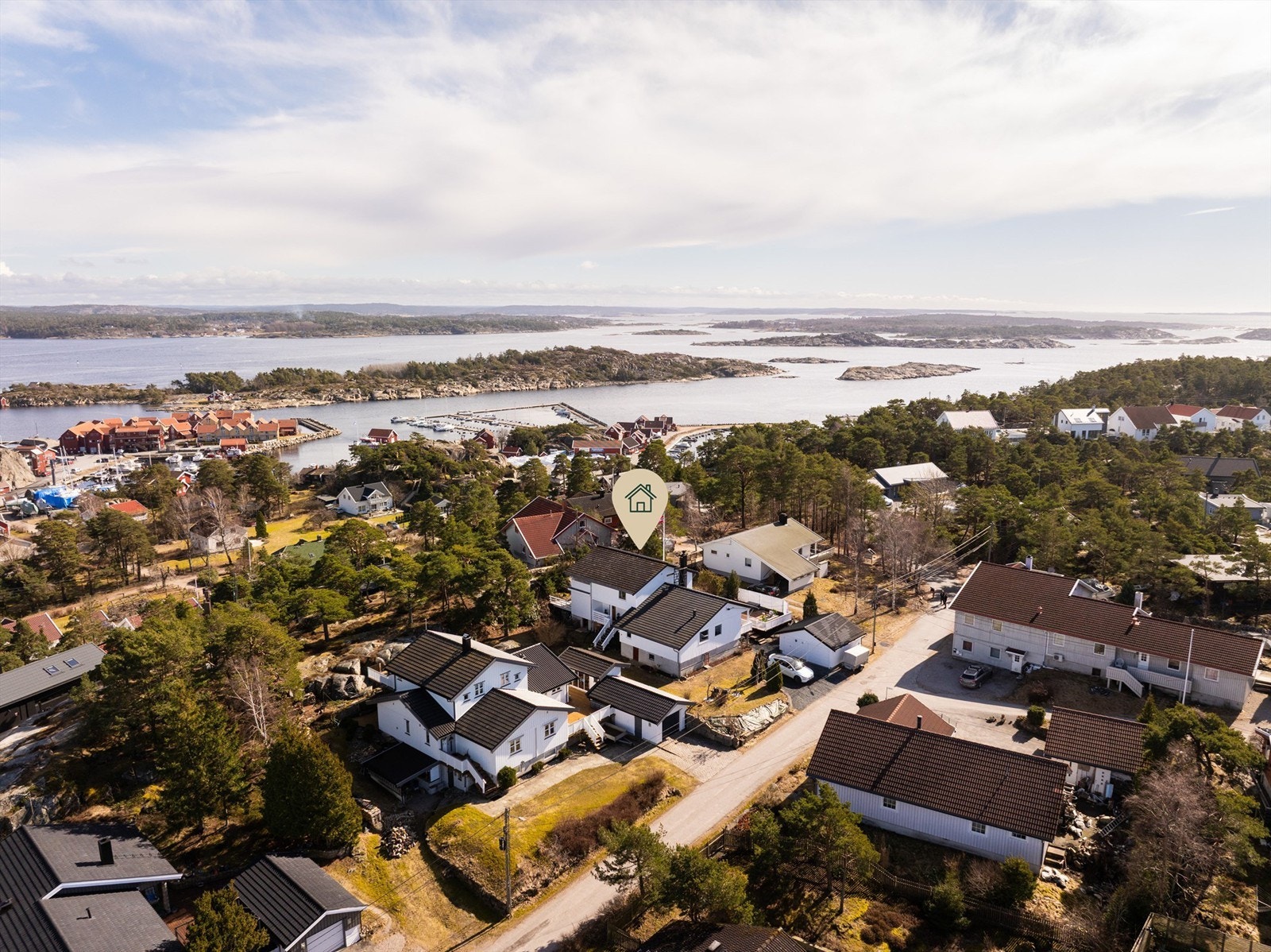 Hvileberget 16 presenteres av Jørgen Sande Johansen i Krogsveen.
Fotograf; Kristoffer Kristiansen. Galleribilde
