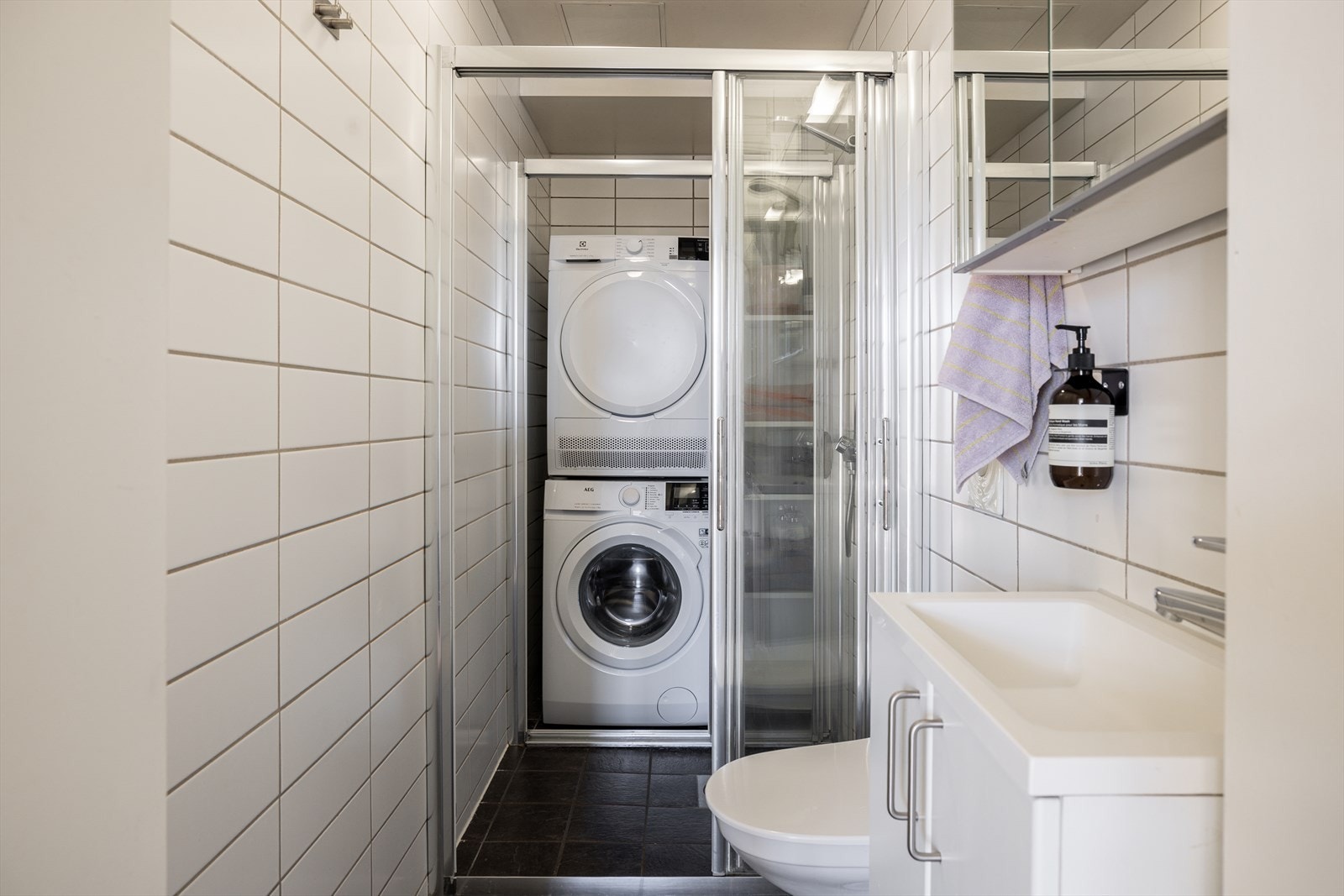 Badet ble rehabilitert i 2010, med flislagte overflater og elektriske varmekabler i gulvet. Galleribilde