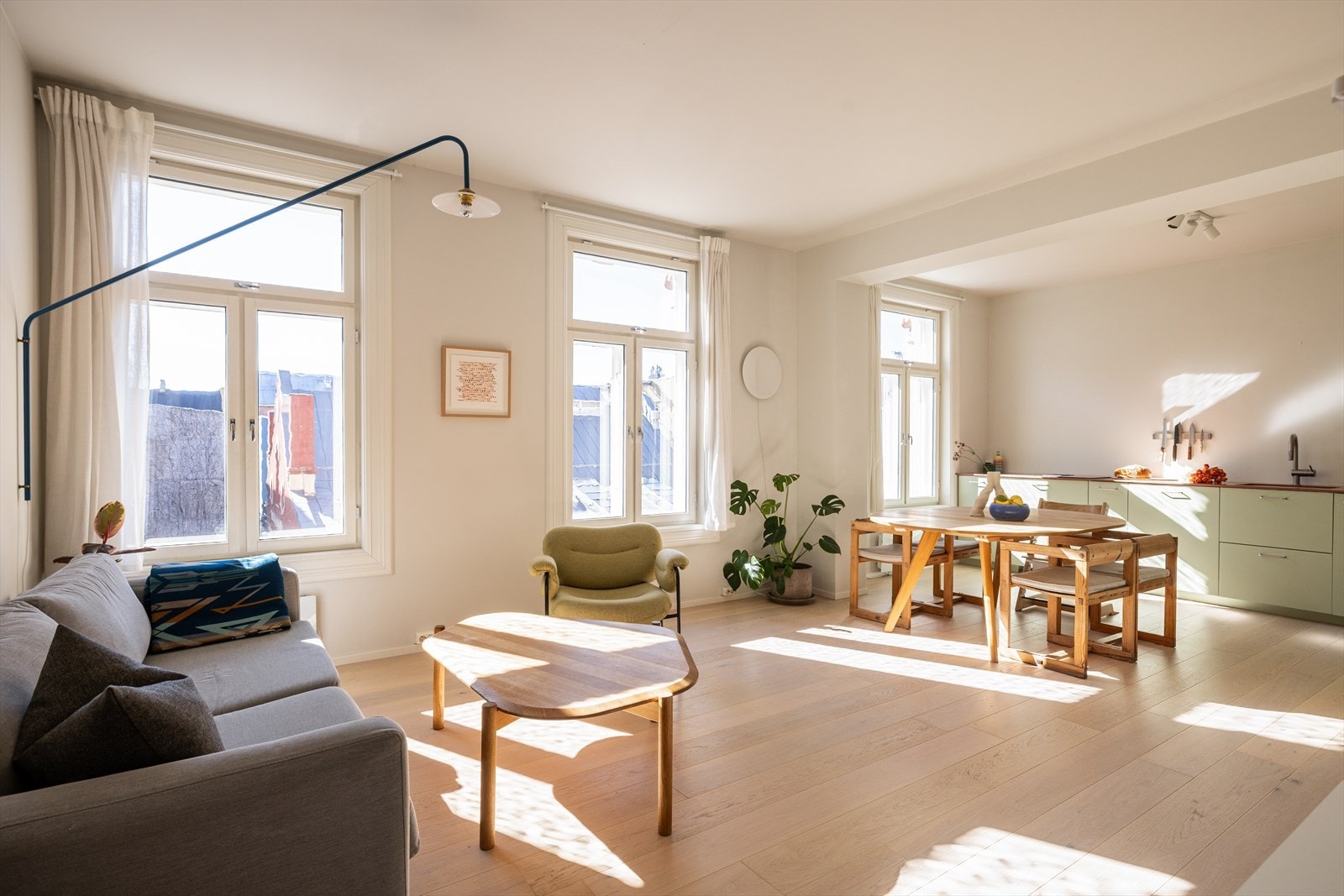 Velkommen til Seilduksgata 26A! Boligen presenteres av Eiendomsmegler Katrine Solvåg. Foto: Magne Risnes. Galleribilde