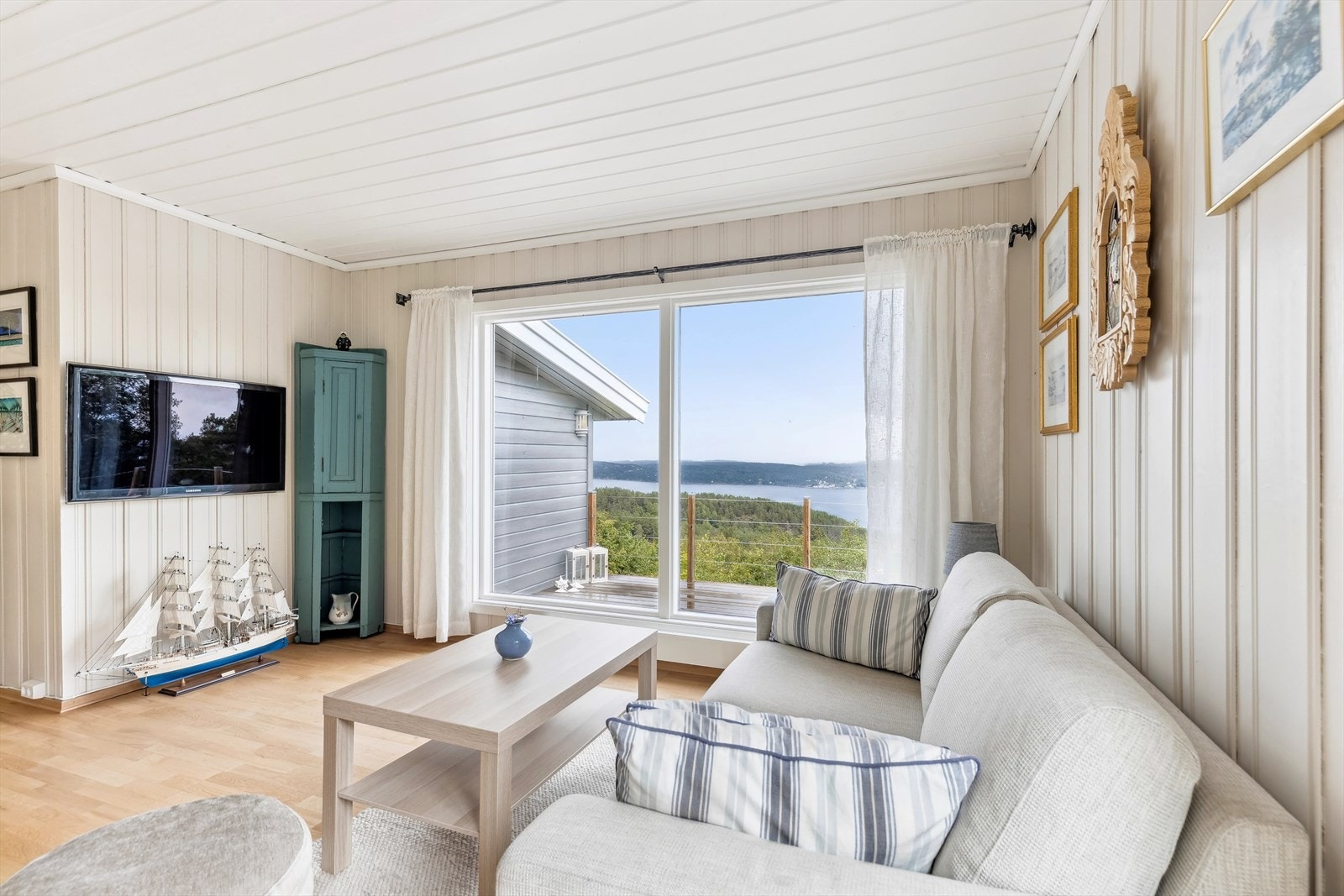Utsikten fra stuen. Galleribilde