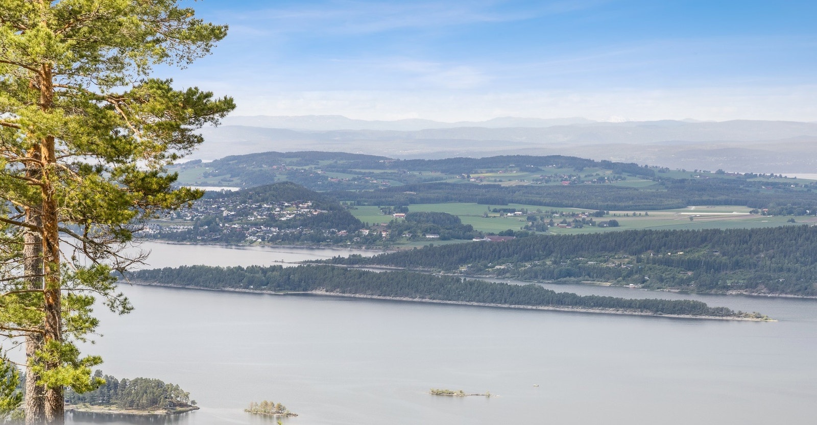 Rett ovenfor Åsa og tett på kanten av marka finner du Gyllaveien 76 | Presentert av eiendomsmegler Petter Tangen v/eiendomsmeglerne Ringerike | Foto: EFKT Galleribilde