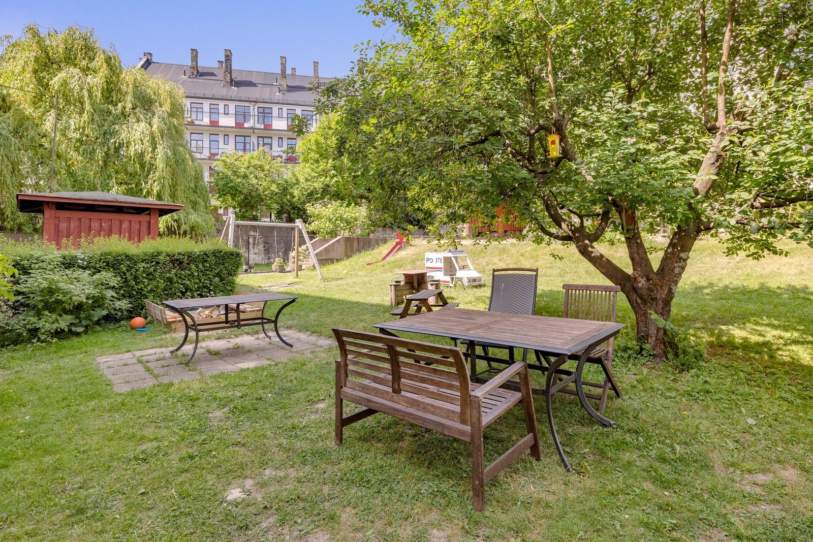 Enkel adkomst til hage Galleribilde