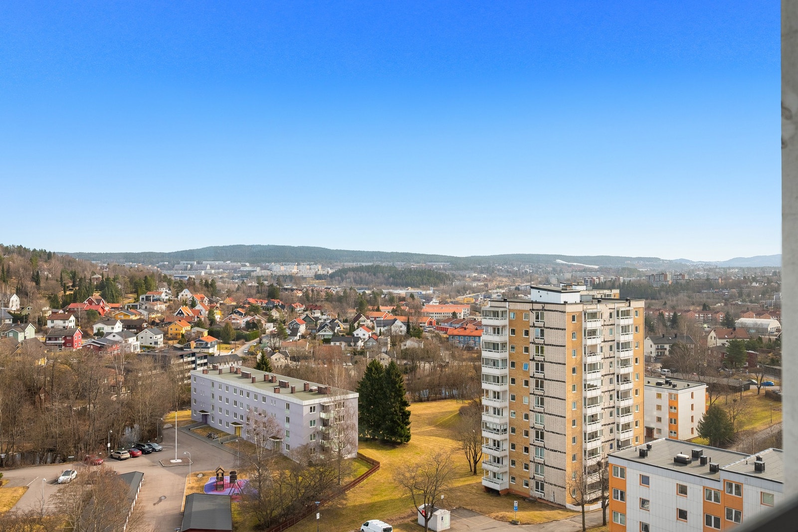 På klare dager kan du faktisk se helt ned mot Oslofjorden! Galleribilde
