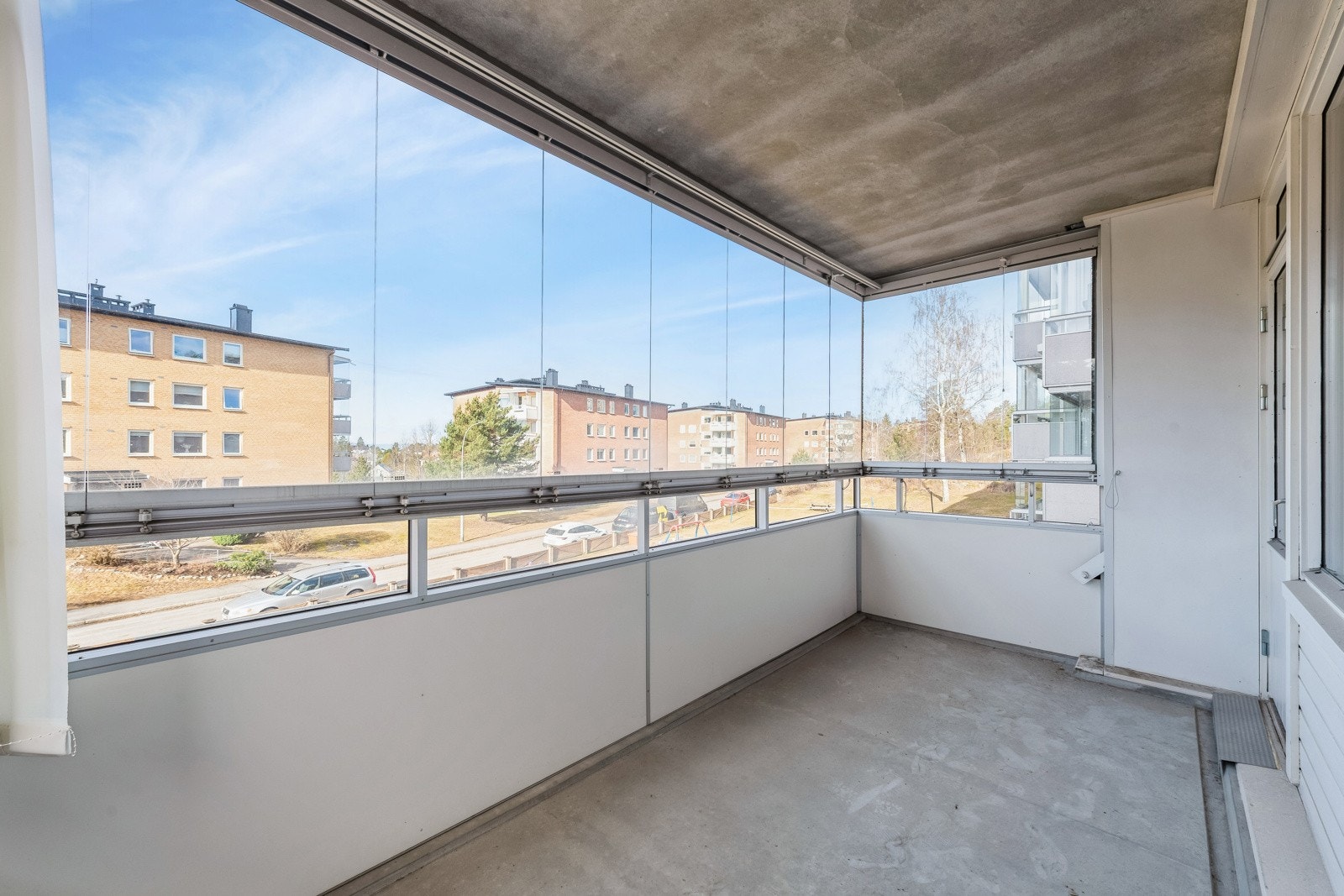 Stor, vestvendt balkong med gode solforhold! Galleribilde