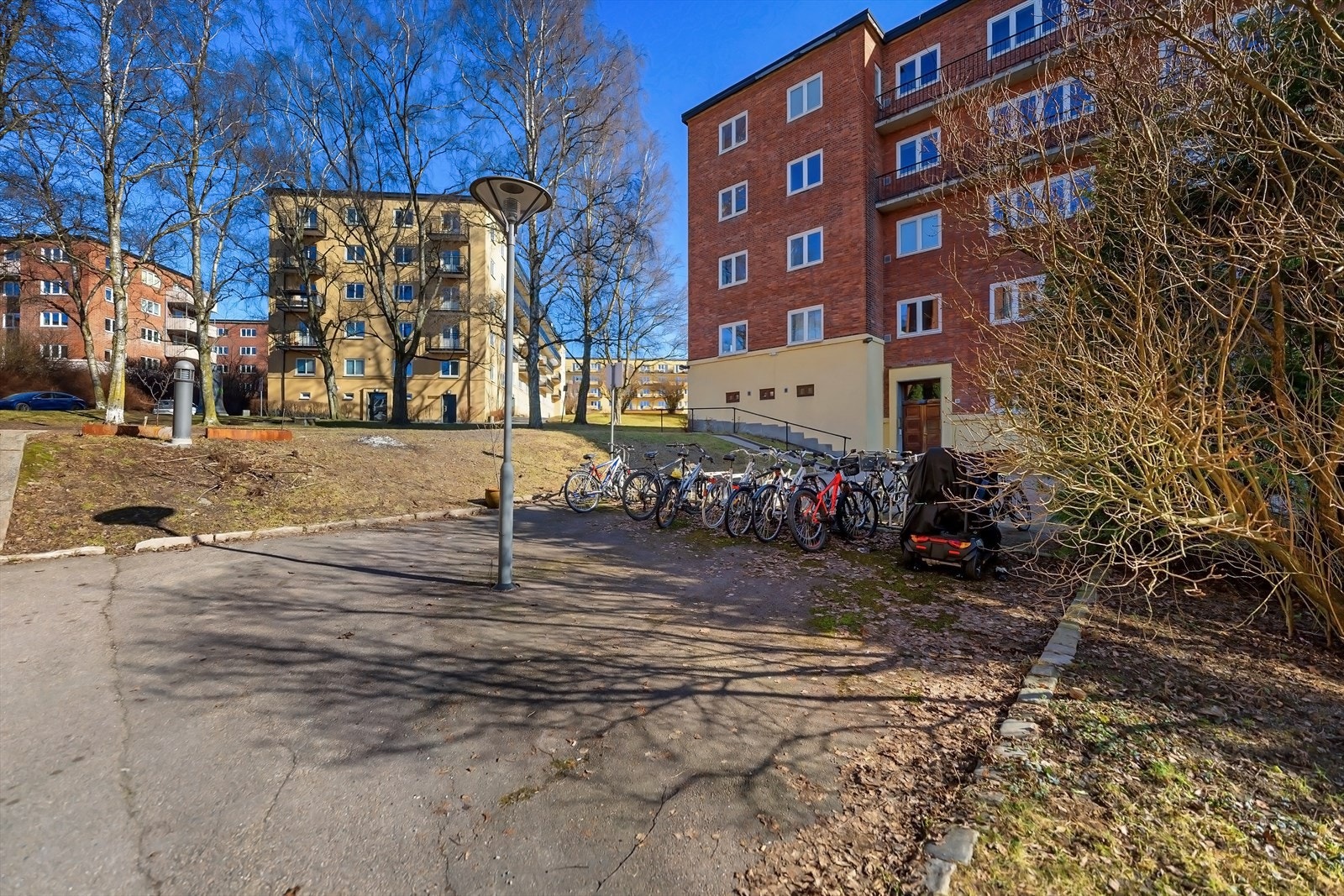 Praktisk sykkelparkering like utenfor. Galleribilde