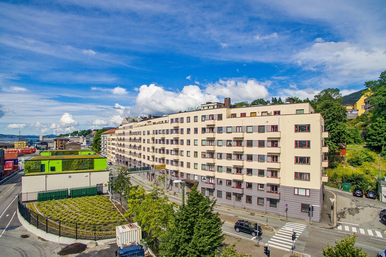 - Nærhet til Møhlenpris busstopp med hyppige avganger i alle retninger - Galleribilde